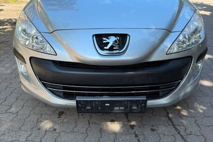 Peugeot 308 138.664 km 2.300 &euro; Hamburg 22116
