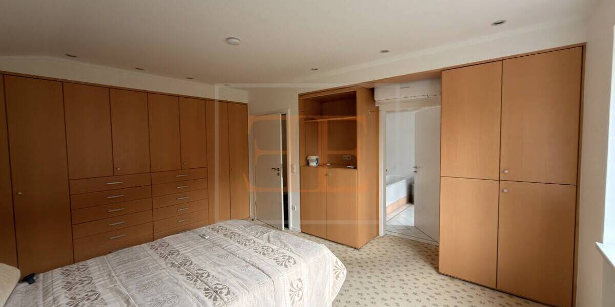 Charakterstarkes Architektenhaus mit Wellnessbereich und Indoor-Pool in Hamburg-Volksdorf - Einfamilienhaus Hamburg / Volksdorf Volksdorf | Angebot:26230730