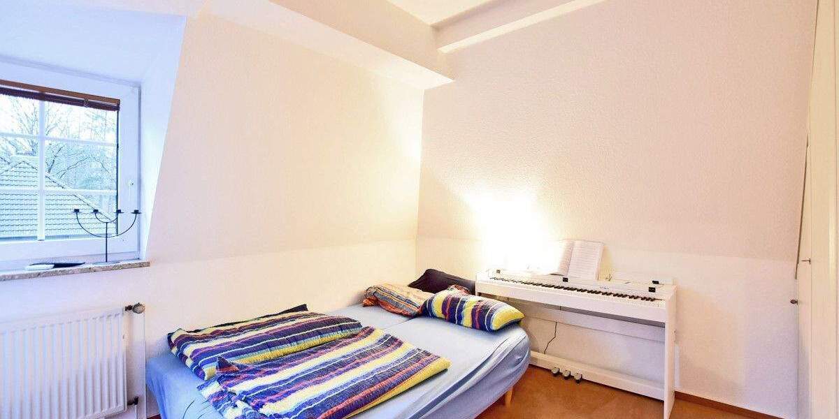 Lichtdurchfluteter 4-Zi.-Doppelhaustraum mit Wintergarten, Kamin, Sauna und Gartenidylle 4 zimmer