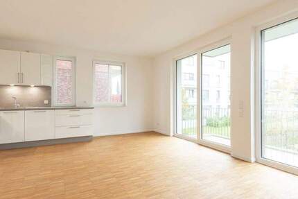 Reserviert: Neuwertige, HELLE & MODERNE 2-Zimmer Wohnung mit Balkon und EBK! 2 zimmer