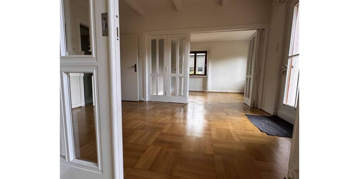 Einfamilienhaus Pinneberg - 7 Zimmer, 140 m&sup2;, 2.170&euro; | Angebot:26908840