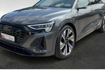 Audi Q8 e-tron 35.033 km 57.920 &euro; Hamburg 22419