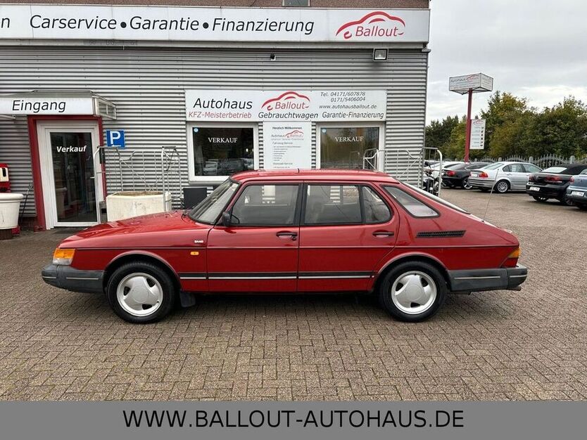 900