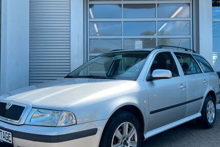 Skoda Octavia 168.557 km 3.290 € Wentorf bei Hamburg 21465
