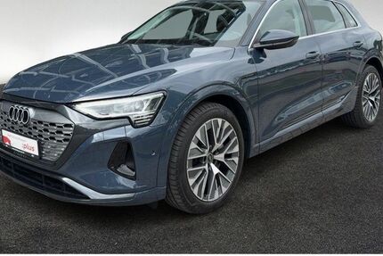 Audi Q8 e-tron 11.888 km 58.820 &euro; Hamburg 22419