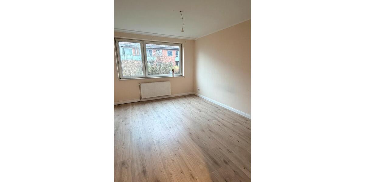 Erdgeschoßwohnung Hamburg Schnelsen - 1 Zimmer, 16 m&sup2;, 695&euro; | Angebot:26179022