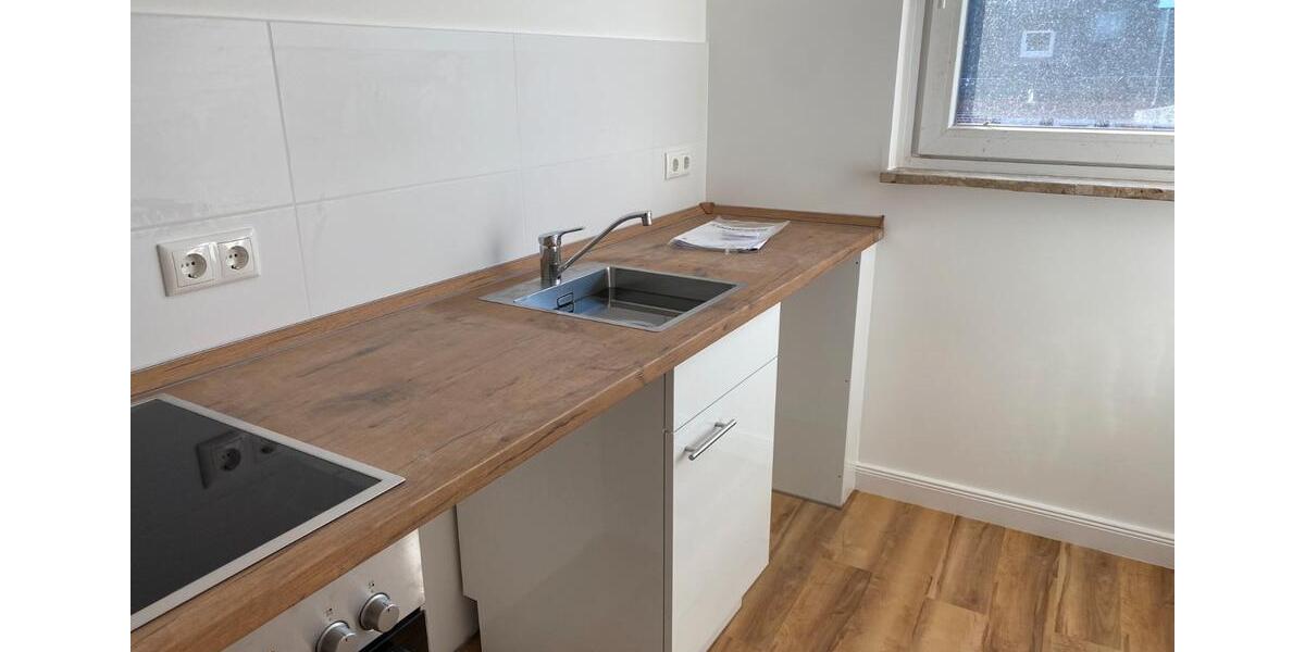 Dachgeschoßwohnung Hamburg Winterhude - 3.5 Zimmer, 82 m&sup2;, 1.485&euro; | Angebot:26381595