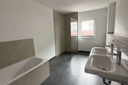 Wohnung zum Mieten in Winsen 1.370 € 105.37 m² 3 zimmer