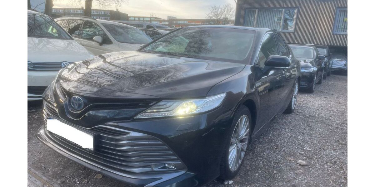 Toyota Camry 319.000 km 14.750 &euro; Hamburg 20537