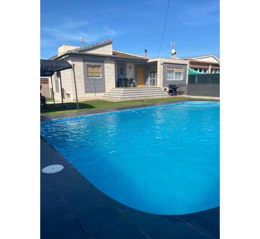 Haus zum Kaufen in Torrevieja 380.000 € 132 m²