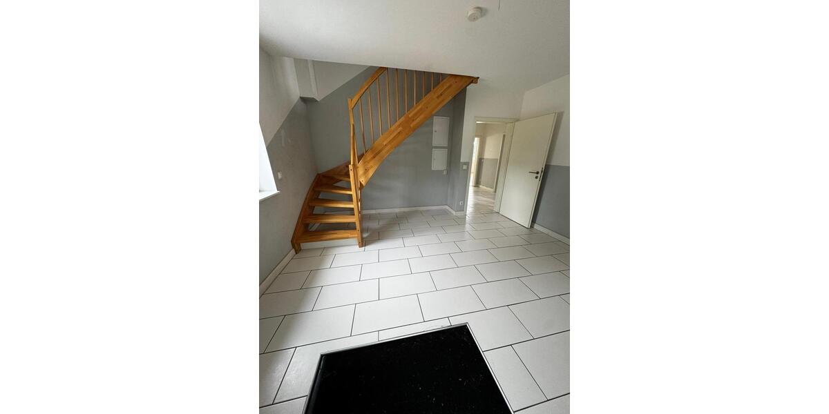 Dachgeschoßwohnung Börnsen - 5 Zimmer, 158 m&sup2;, 1.800&euro; | Angebot:26057087