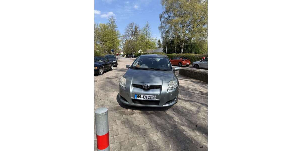 Toyota Auris 214.000 km 5.500 &euro; Hamburg 22043