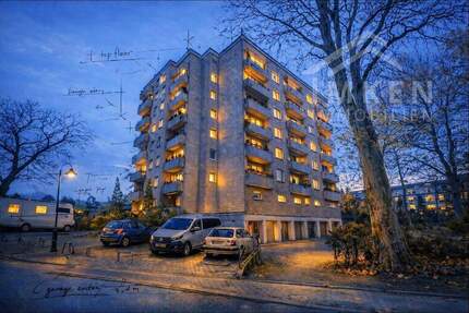 Helle, frisch sanierte 2-Zimmer-Wohnung mit Balkon in Wedel. 2 zimmer