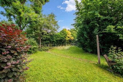 Idyllisches Sonnengrundstück im begehrten Wohldorf-Ohlstedt - Ihr Traum vom Neubau in Hamburgs grünem Norden