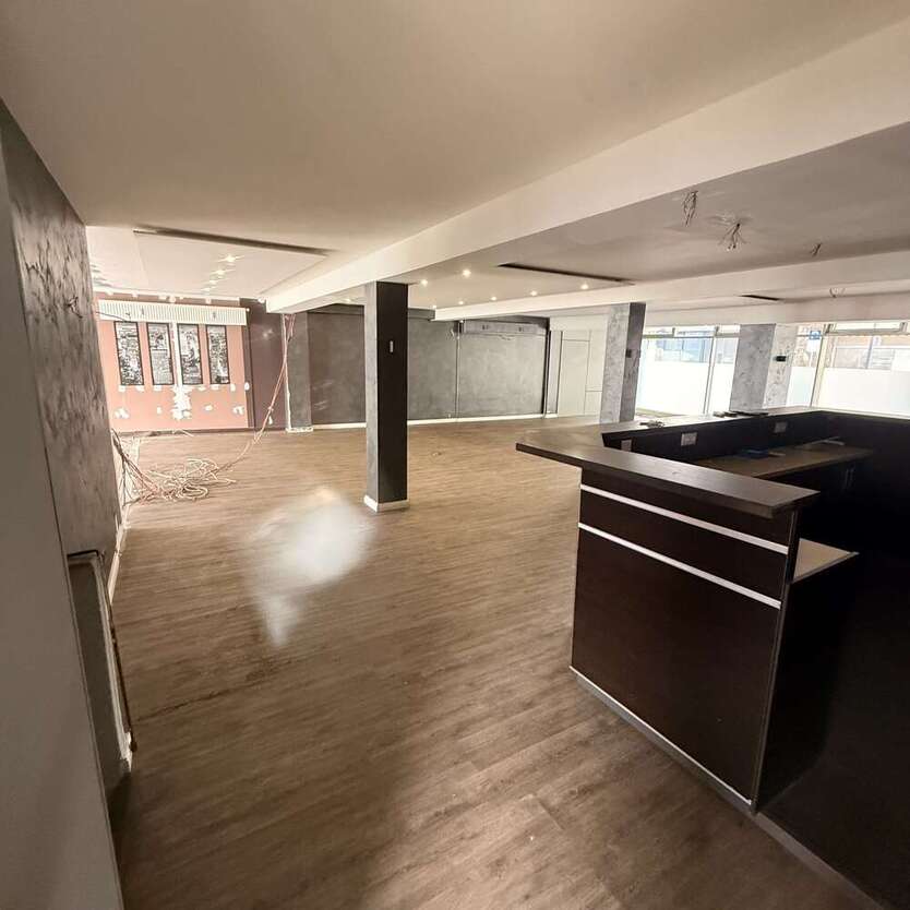 Einzelhandel in Hamburg 2.974,58 € 184 m²