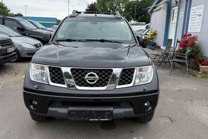 Nissan Navara 210.464 km 5.299 &euro; hamburg 20539