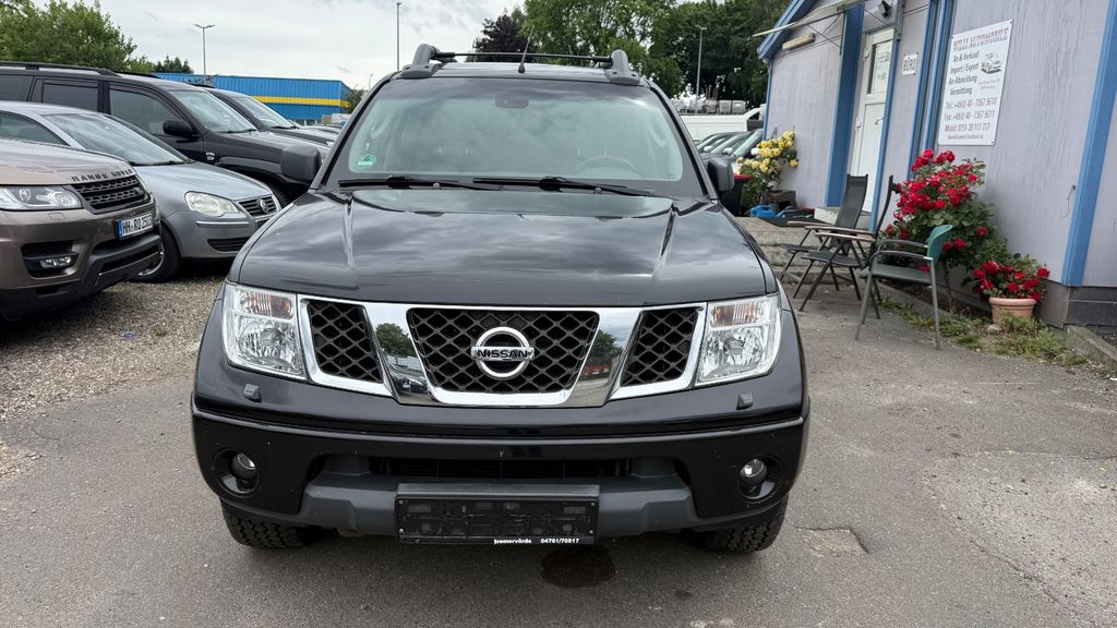 Nissan Navara 210.464 km 5.299 &euro; hamburg 20539