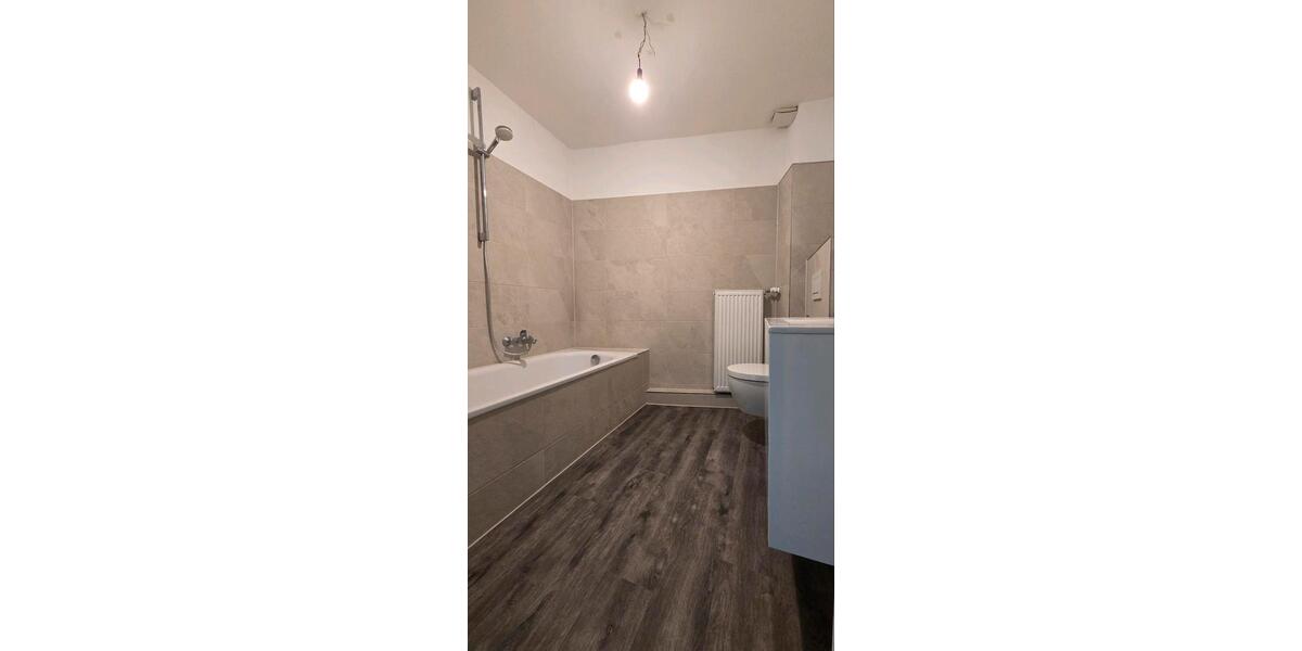 Hochparterre Hamburg Wandsbek - 2 Zimmer, 68 m&sup2;, 330.000&euro; | Angebot:27220360
