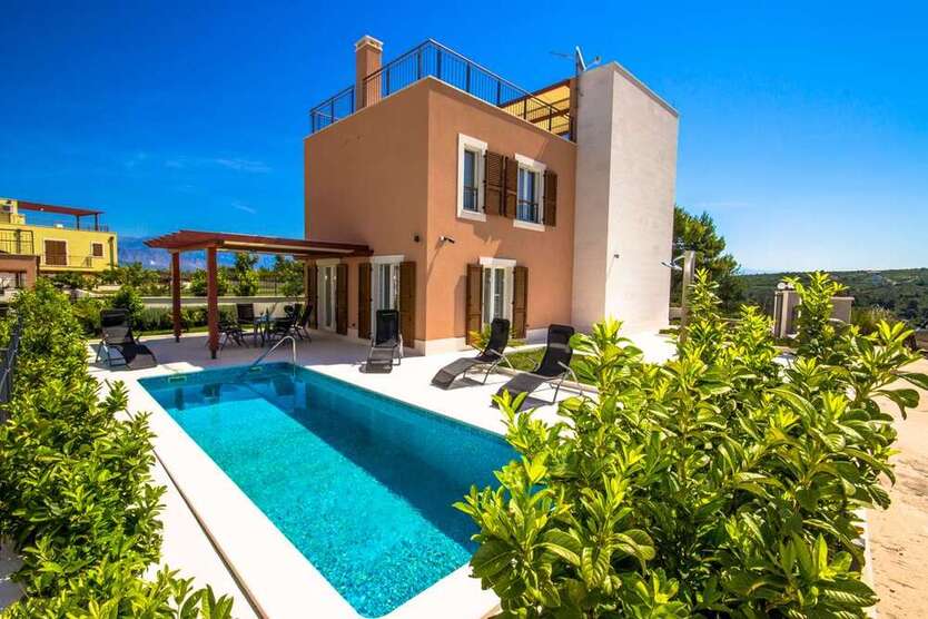 Haus zum Kaufen in Brac 720.000 € 205 m²