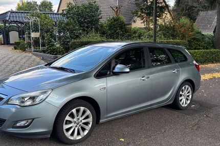 Opel Astra 195.000 km 5.100 &euro; hamburg 20457