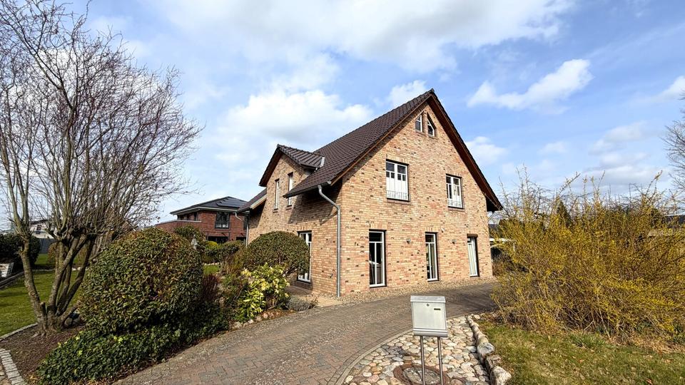Einfamilienhaus Apensen - 6 Zimmer, 156 m&sup2;, 1.900&euro; | Angebot:26183414