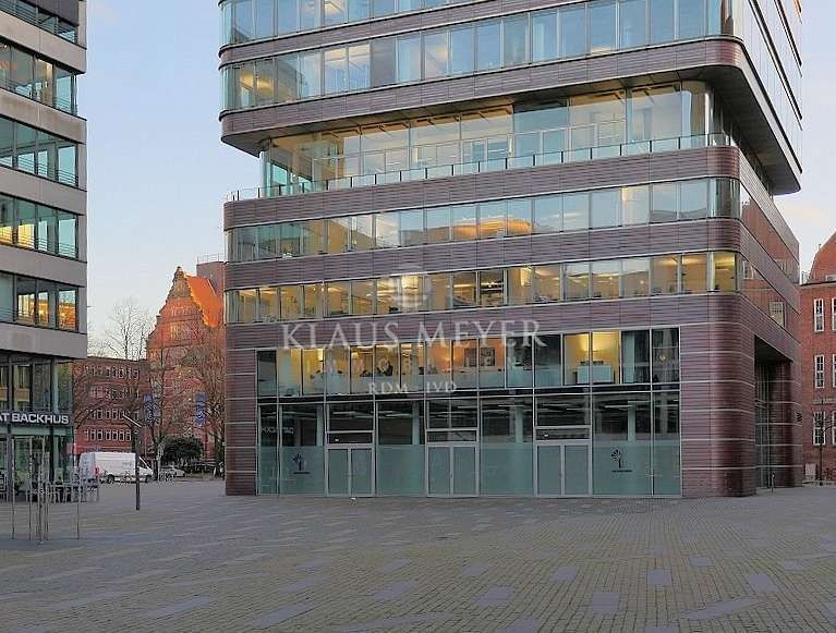 Einzelhandel in Hamburg 7.830 € 391.46 m²