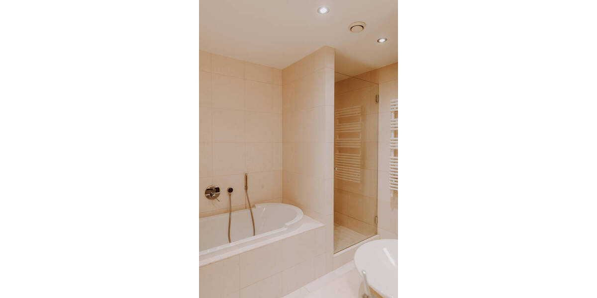 Etagenwohnung Hamburg HafenCity - 3 Zimmer, 107 m&sup2;, 2.195&euro; | Angebot:26391903