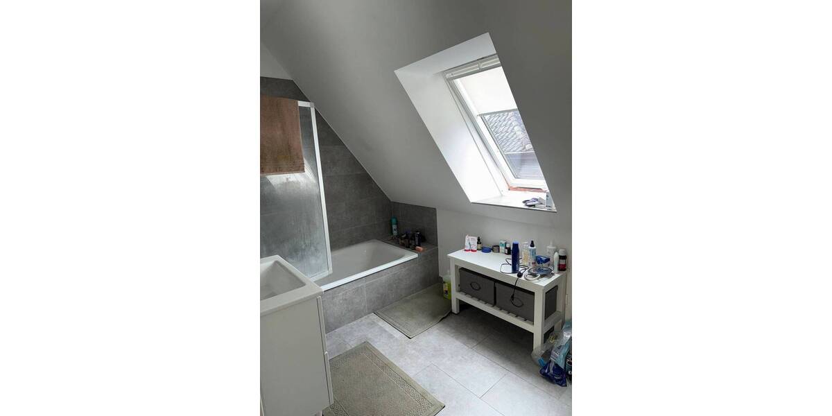 Etagenwohnung Hamburg Lokstedt - 3 Zimmer, 82 m&sup2;, 1.680&euro; | Angebot:26453891