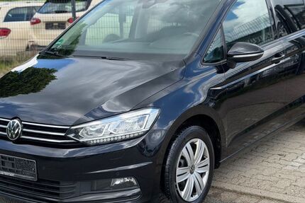 VW Touran 318.000 km 13.700 &euro; Stapelfeld bei Hamburg 22145