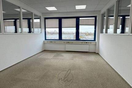 Gewerbeobjekt Hamburg Rahlstedt - 2 Zimmer, 110 m&sup2;, 1.430&euro; | Angebot:26903024