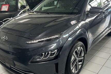 Hyundai KONA 38.039 km 19.900 € Hamburg 22525
