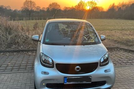 Smart ForTwo 82.000 km 9.500 &euro; Hamburg 22145