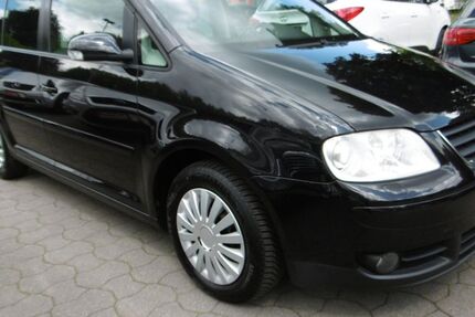 VW Touran 212.000 km 2.890 &euro; Hamburg 22459