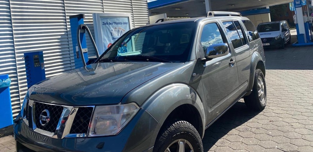 Nissan Pathfinder 253.000 km 11.000 &euro; Hamburg 20038