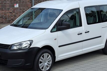 VW Caddy Maxi 165.951 km 9.898 &euro; BARSBÜTTEL 22885