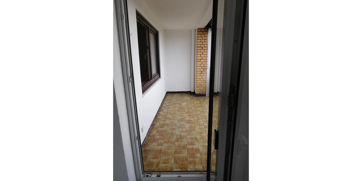 Etagenwohnung Pinneberg - 2.5 Zimmer, 74 m&sup2;, 215.000&euro; | Angebot:26122915