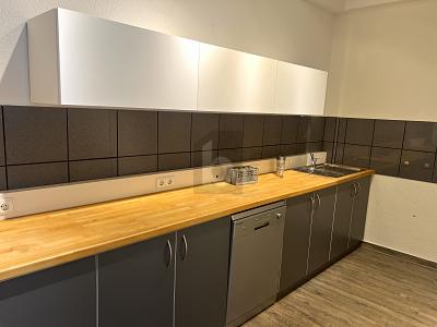 HELLE UND FREUNDLICHE ARBEITSRÄUME 4 zimmer