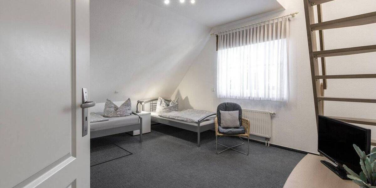 Etagenwohnung Norderstedt Garstedt - 5 Zimmer, 146 m&sup2;, 2.200&euro; | Angebot:26730976