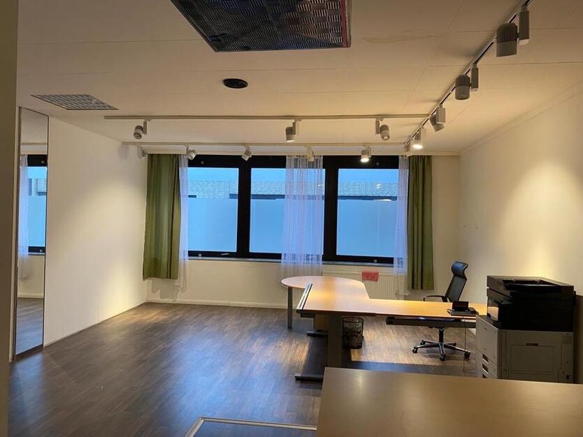 40qm Büro zu vermieten in neuegraben Zentrum