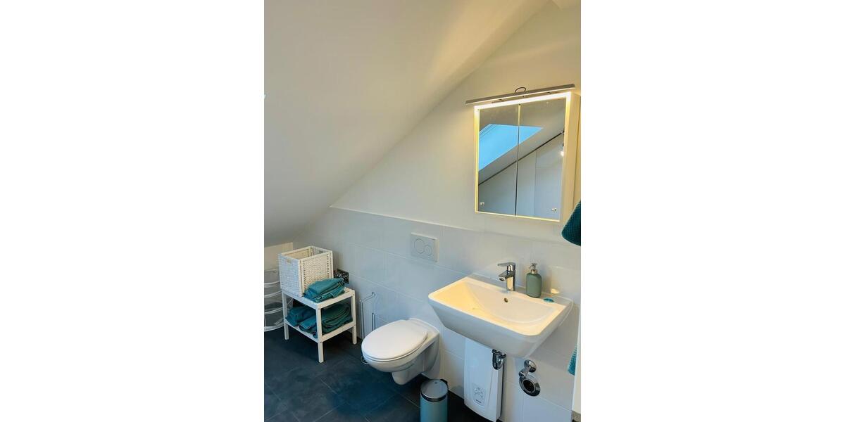 Wohnen auf Zeit: Neubauwohnung im charmantem Bestandshaus 3 zimmer