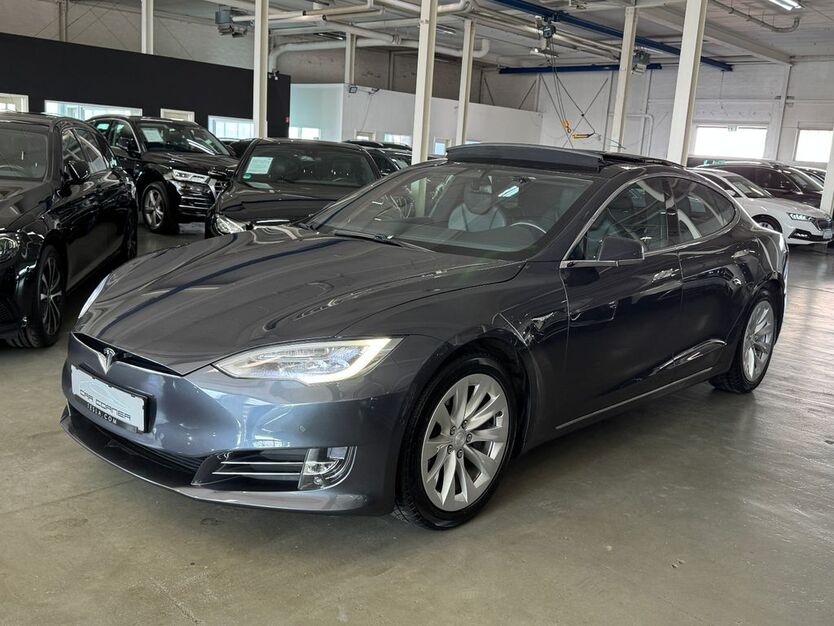 Tesla Model S 150.000 km 31.890 € Hamburg 20537
