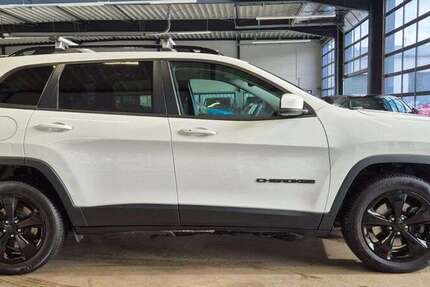 Jeep Cherokee 36.500 km 23.950 &euro; Geesthacht 21502