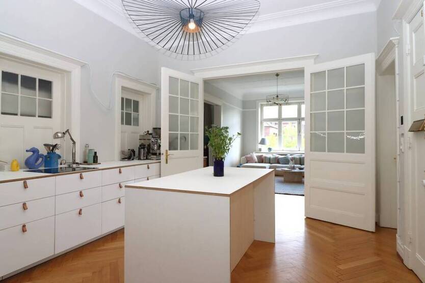 Stilvolle 7,5-Zimmer-StadtWohnung in Ottensen - großzügig & zentral