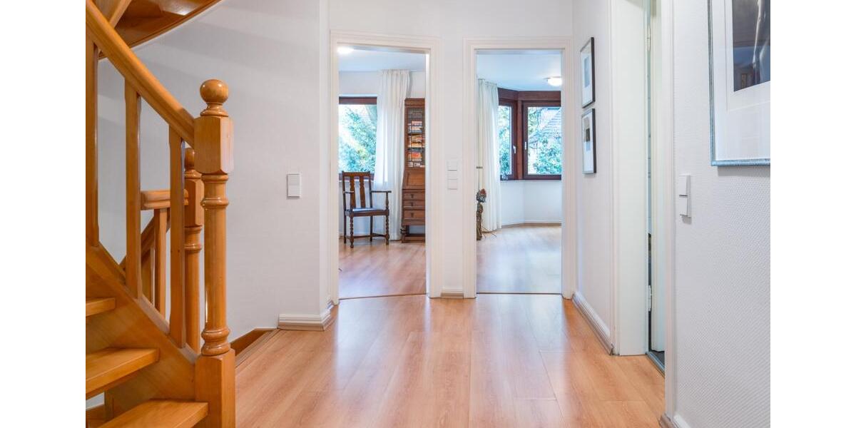 Reihenhaus Hamburg Ohlsdorf - 9 Zimmer, 237 m&sup2;, 1.450.000&euro; | Angebot:26122576