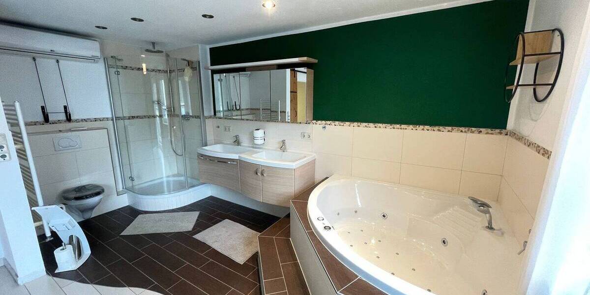 Reihenmittelhaus Hamburg Farmsen-Berne - 3 Zimmer, 105 m&sup2;, 1.650&euro; | Angebot:26798854