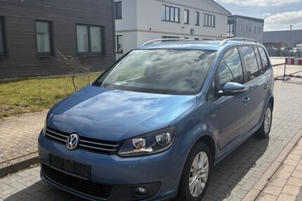 VW Touran 220.821 km 6.499 &euro; Winsen/Luhe 21423