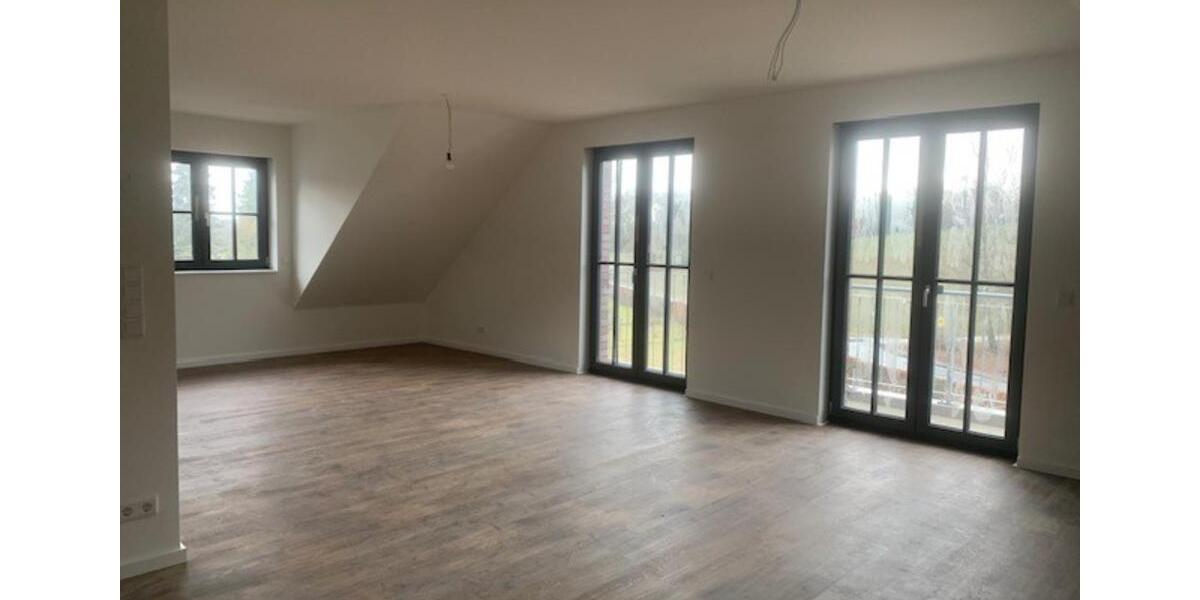 Dachgeschoßwohnung Bendestorf - 4 Zimmer, 119 m&sup2;, 1.600&euro; | Angebot:25273290