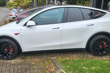 Tesla Model Y 34.675 km 33.000 &euro; Jork 21635