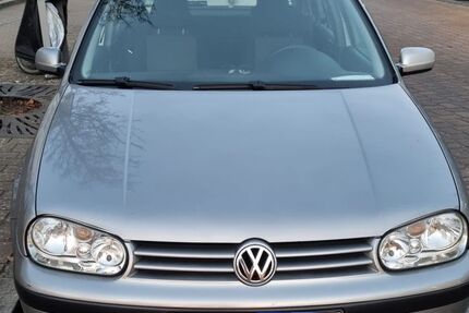 VW Golf 285.595 km 1.950 &euro; Hamburg 22523
