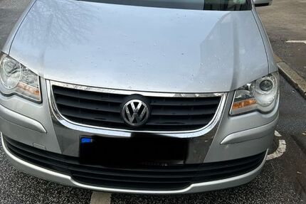 VW Touran 172.000 km 2.800 &euro; Hamburg 22087